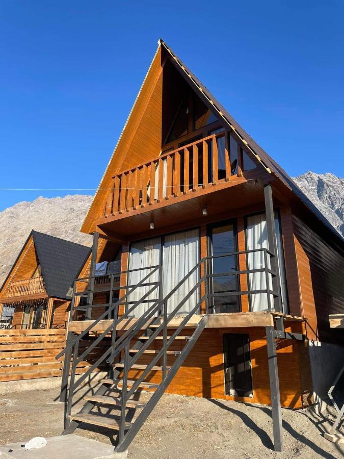 Twin Cottages Kazbegi Eksteriør billede